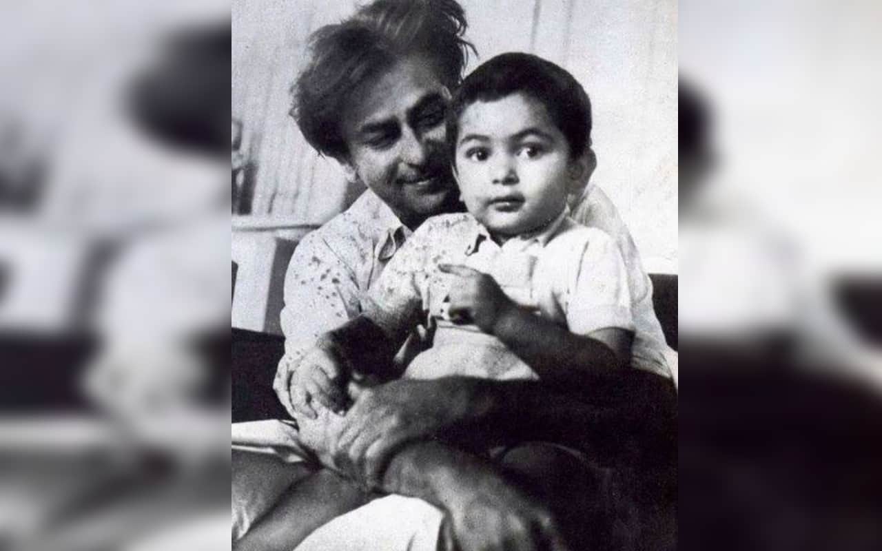 Rishi Kapoor childhood rare unseen photo with father raj kapoor