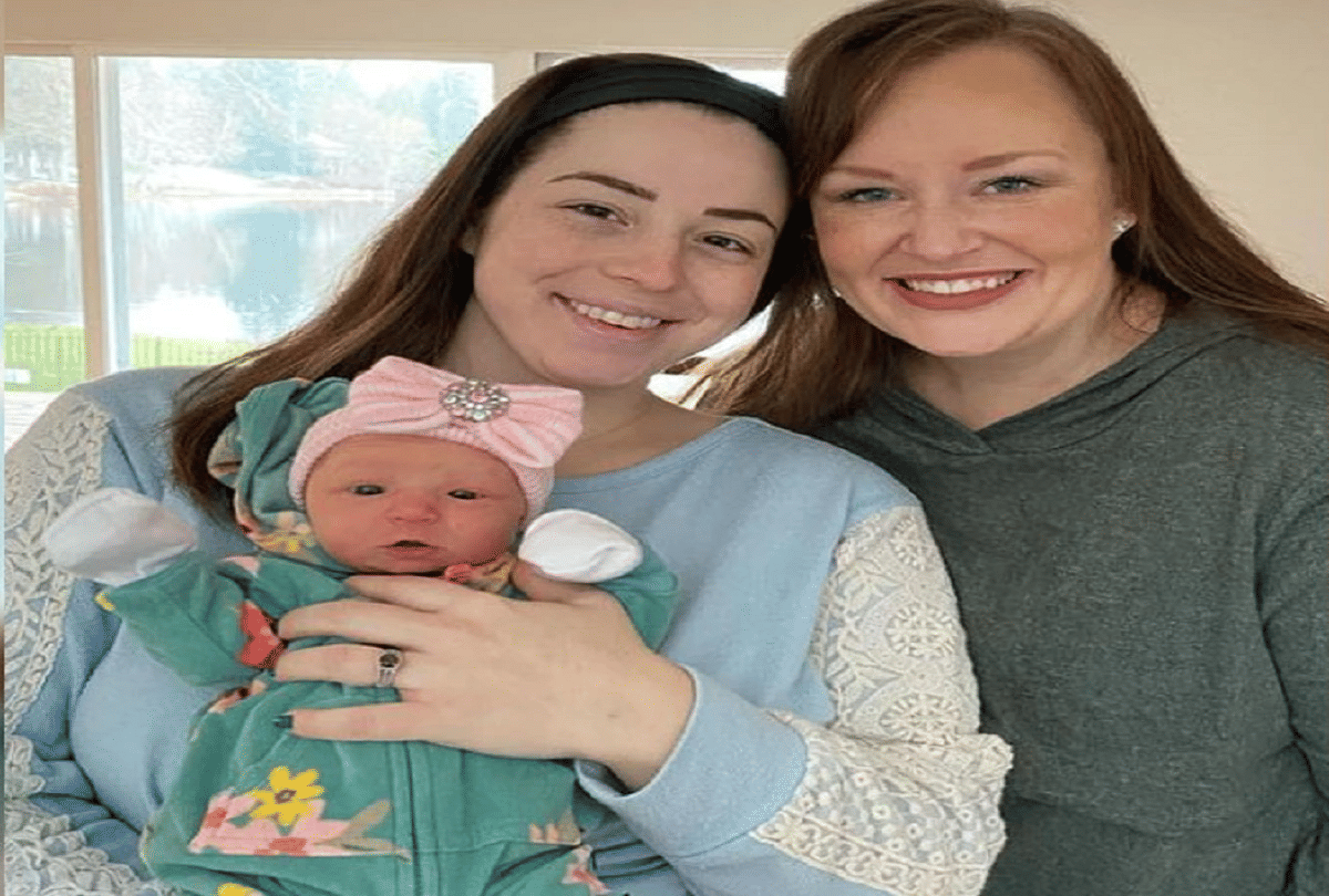 usa sister gave birth 5th child of brother with the help of surrogacy