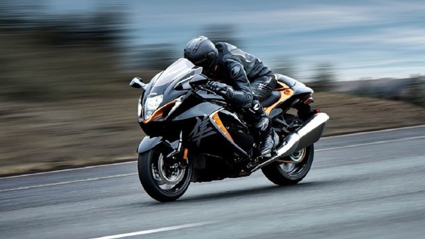 suzuki hayabusa launched suzuki hayabusa 2021 launched in india suzuki hayabusa 2021 price in india know suzuki hayabusa 2021 specifications mileage top speed and all details