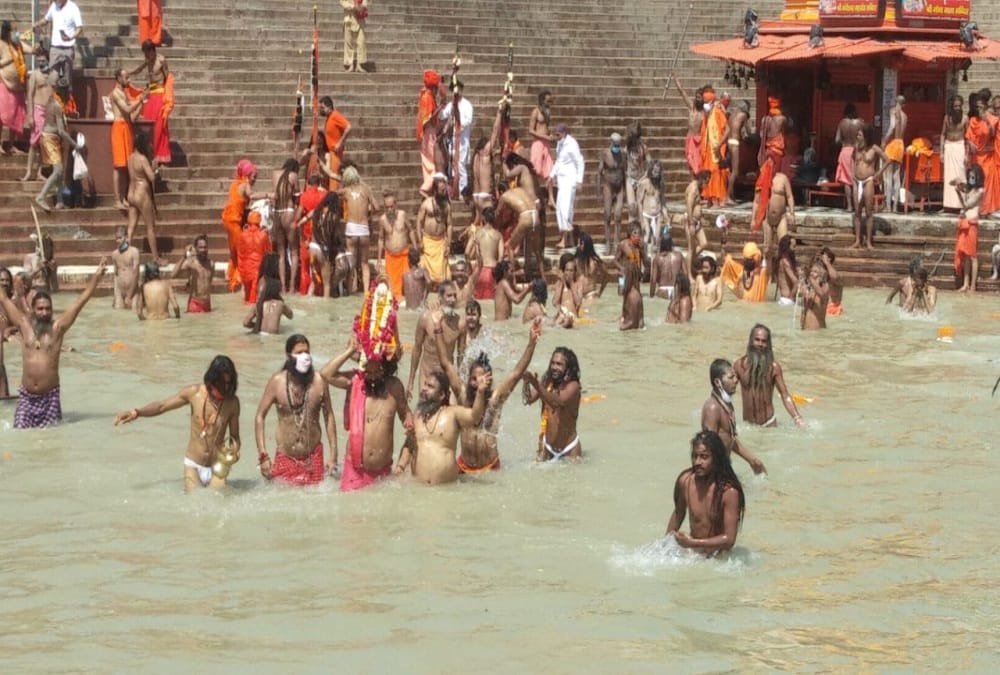 Haridwar Kumbh Mela 2021 chaitra purnima News Today: Akhara Saints Shahi Snan With Social Distancing Photos