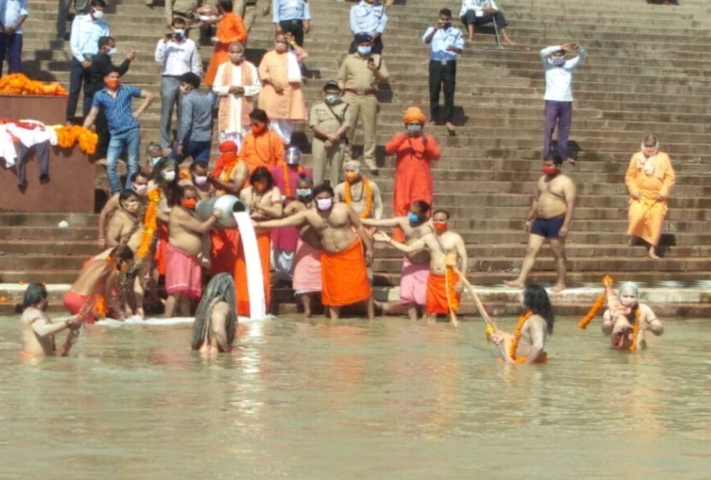 Haridwar Kumbh Mela 2021 chaitra purnima News Today: Akhara Saints Shahi Snan With Social Distancing Photos