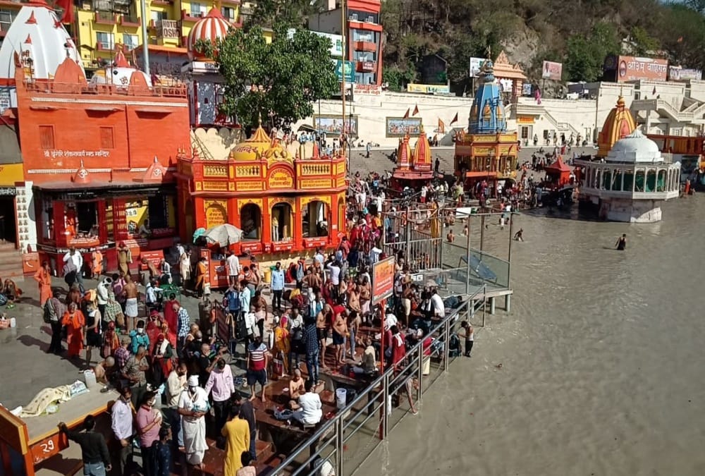Haridwar Kumbh Mela 2021 News Today: chaitra purnima Last Shahi Snan Held During Covid 19 Pandemic Photo