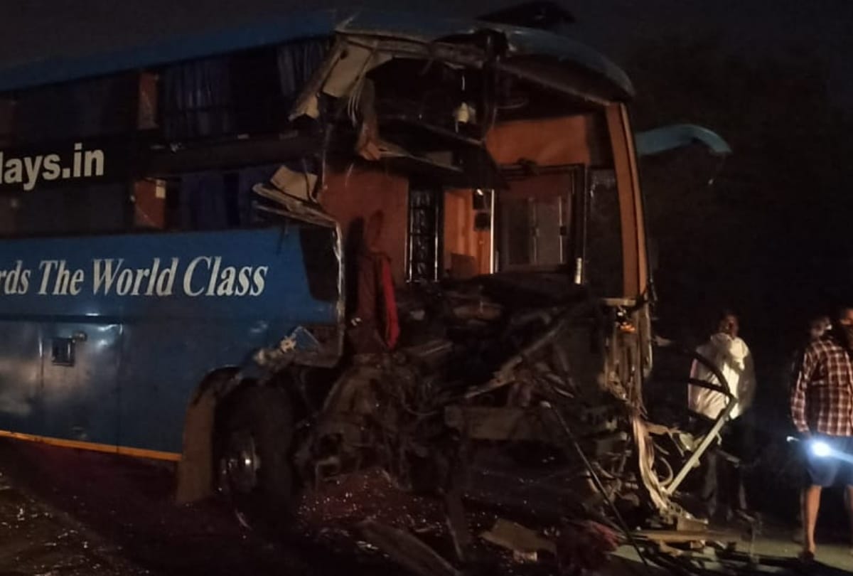 Three died in an accident on bahraich lucknow highway in Bahraich.