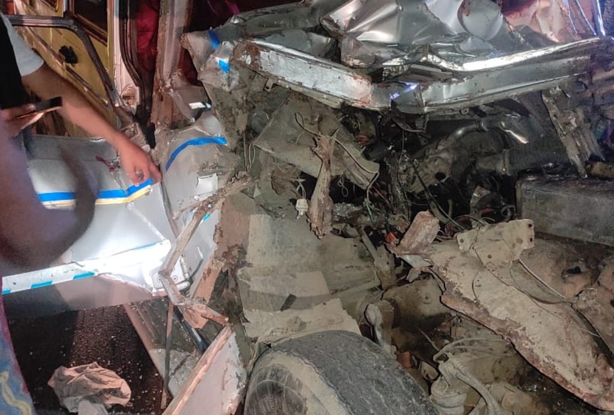 Three died in an accident on bahraich lucknow highway in Bahraich.