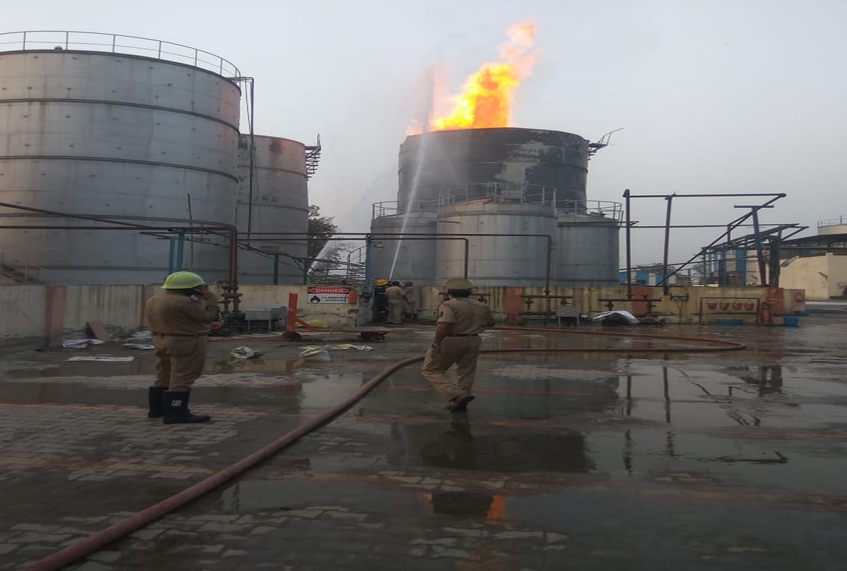Heavy fire breaks out in beer factory many workers scorched Meerut Refer
