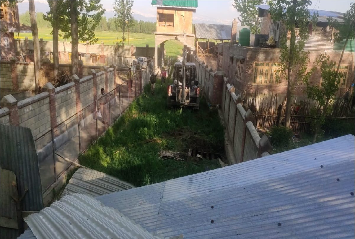 hideout busted in Tulkhan Bijbehara by Police Huge consignment of drugs recovered