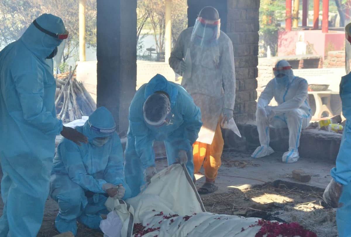 last rites of 40 dead bodies in one day at Agra crematorium