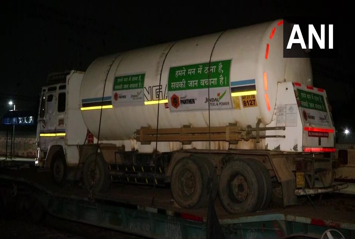 Oxygen cylinder shortage will end, 400 oxygen cylinders arrived from Kandla in Gujarat