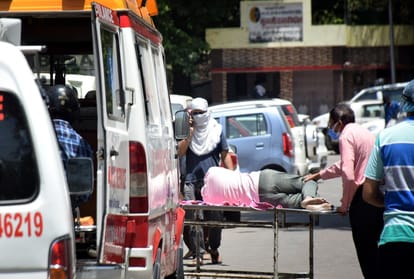 Prayagraj Corona Update: 13 days later, the number of new infected comes down from 1800, 13 died