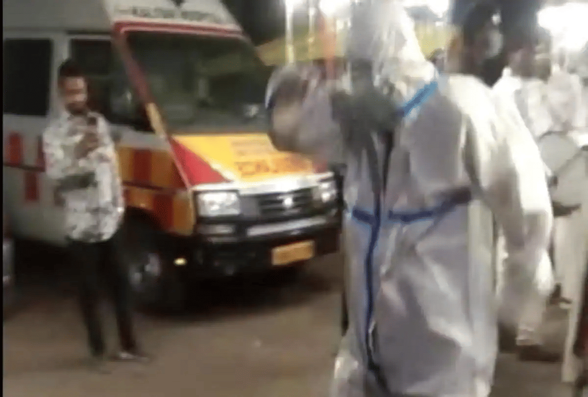 coronavirus in uttarakhand ambulance driver started dancing in wedding