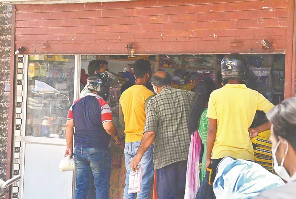Coronavirus Covid curfew in haridwar News : Police Plan Fail First Day photos