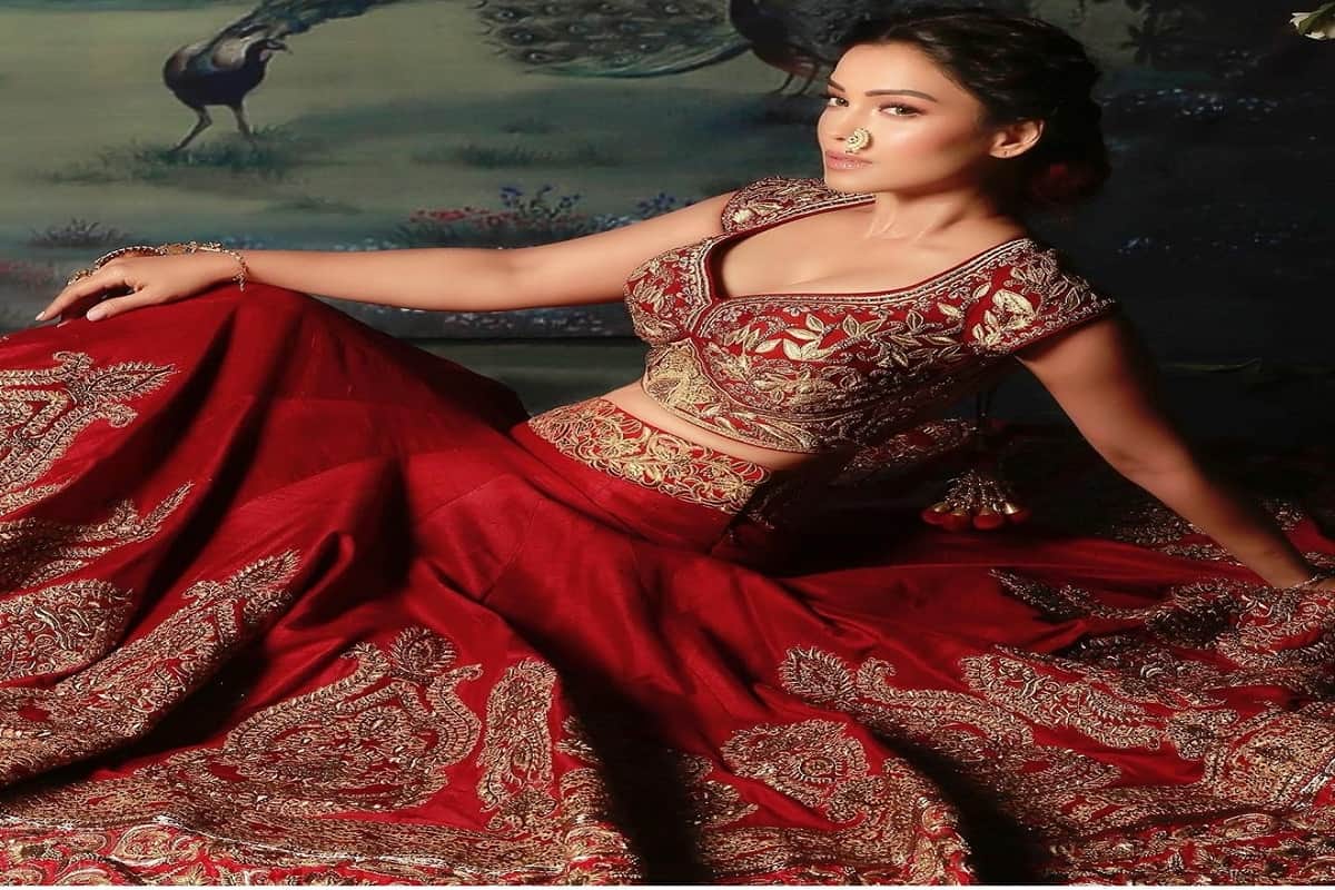 ada khans new bridal look pictures in hindi