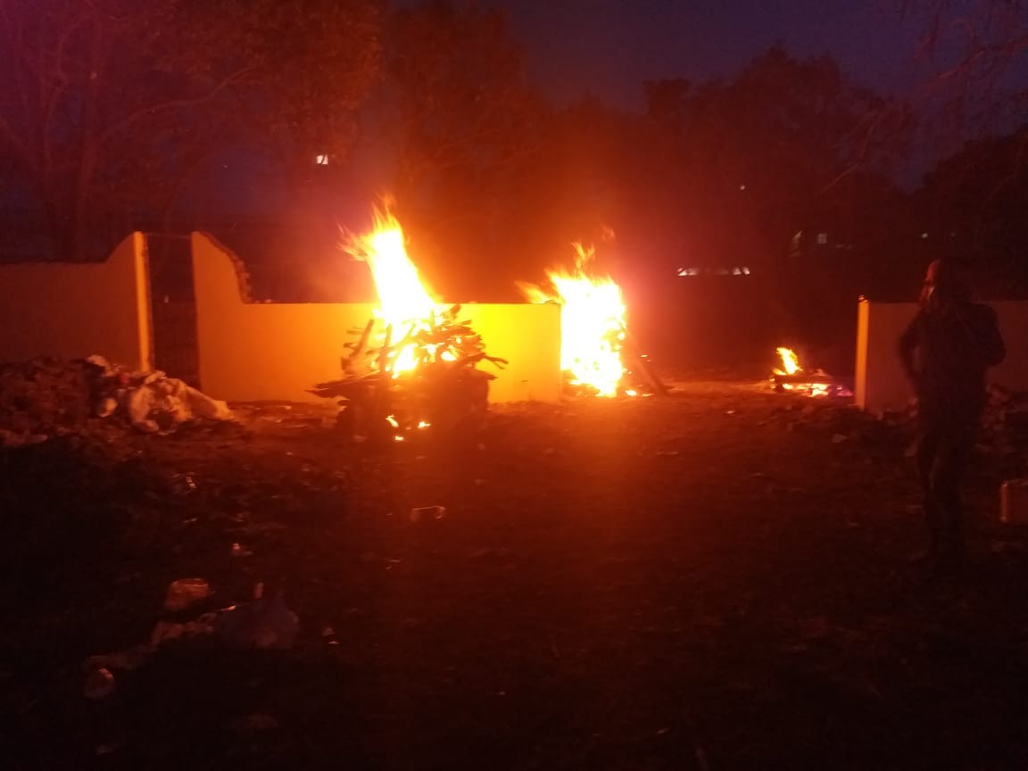 Garuda Purana Why do not look back after cremation Find out what is the reason behind it