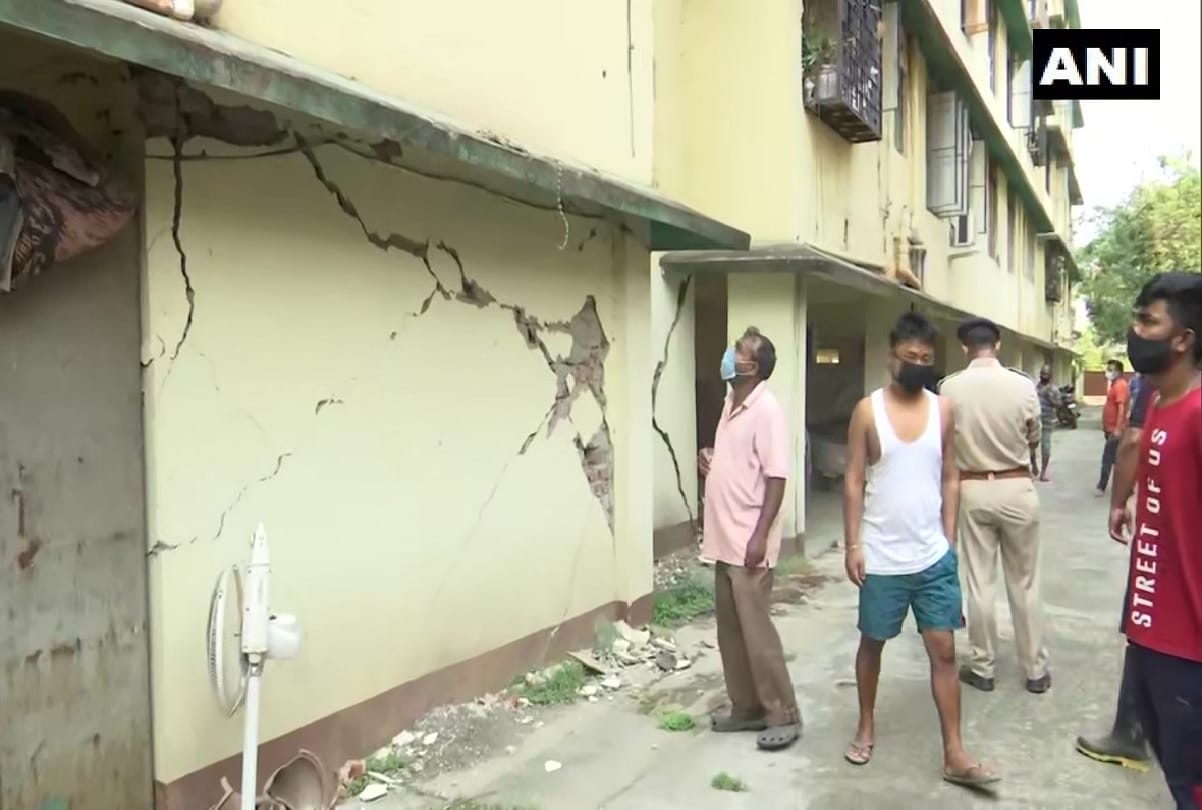 Earthquake in Assam with 6 points 7 magnitude tremors in Guwahati Sonitpur and Tezpur