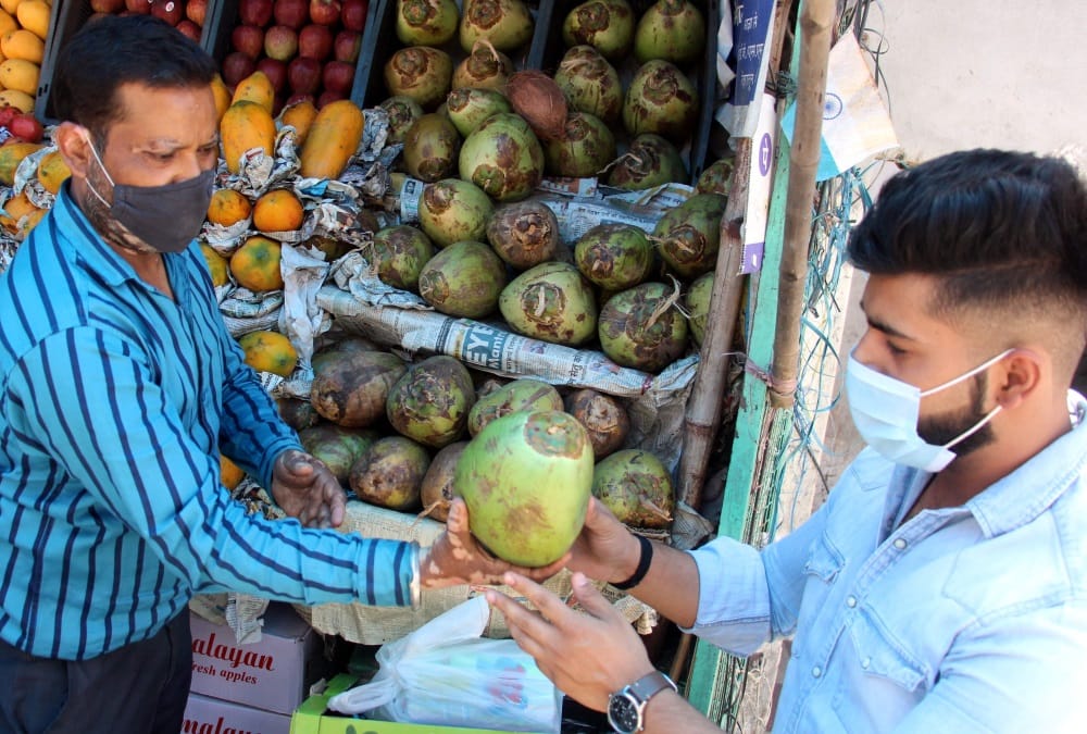 Citizens drank 80 lakh coconut water in a month in Gorakhpur