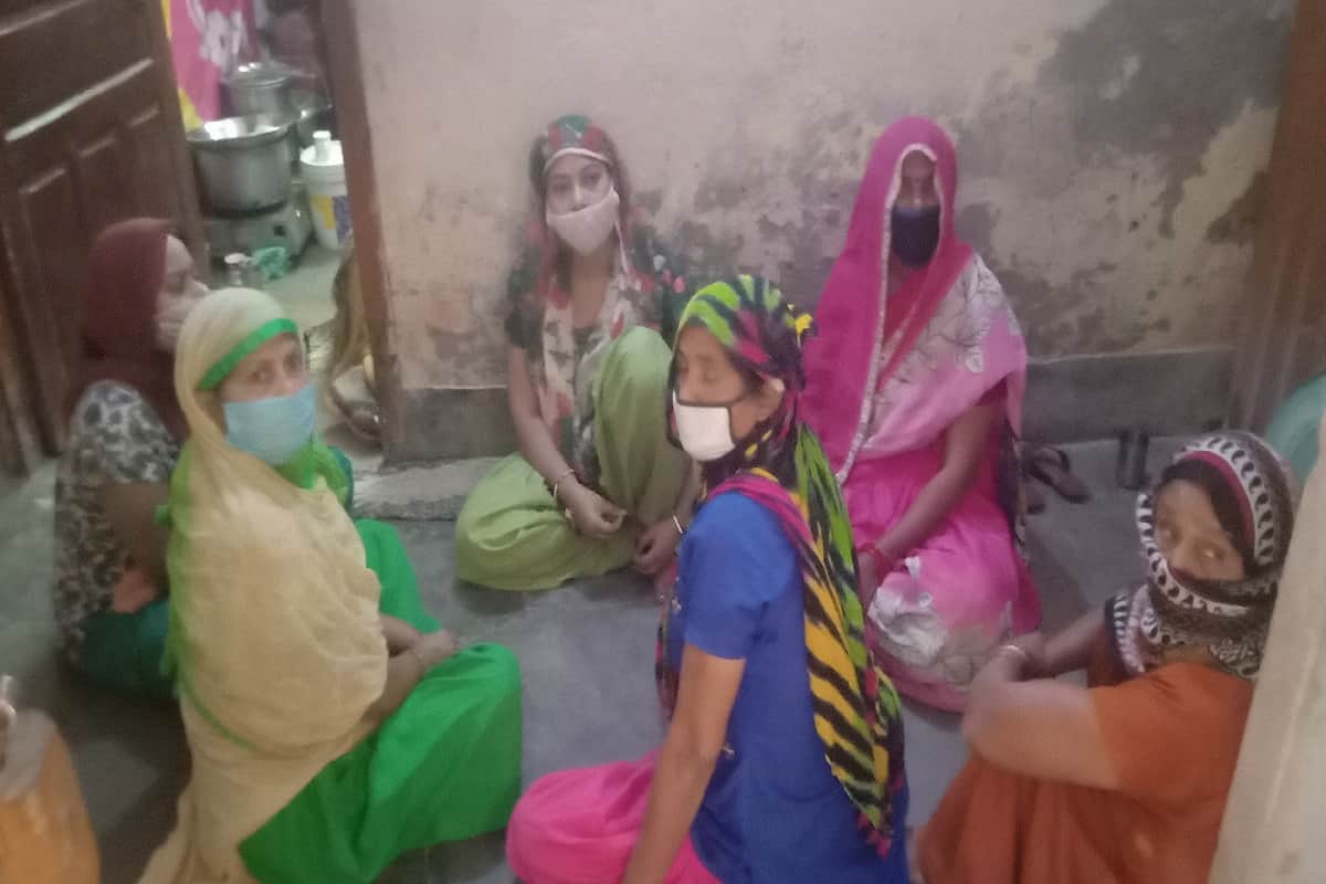Meerut News: Police has started searching for the accused in the case of alcohol scandal in Meerut