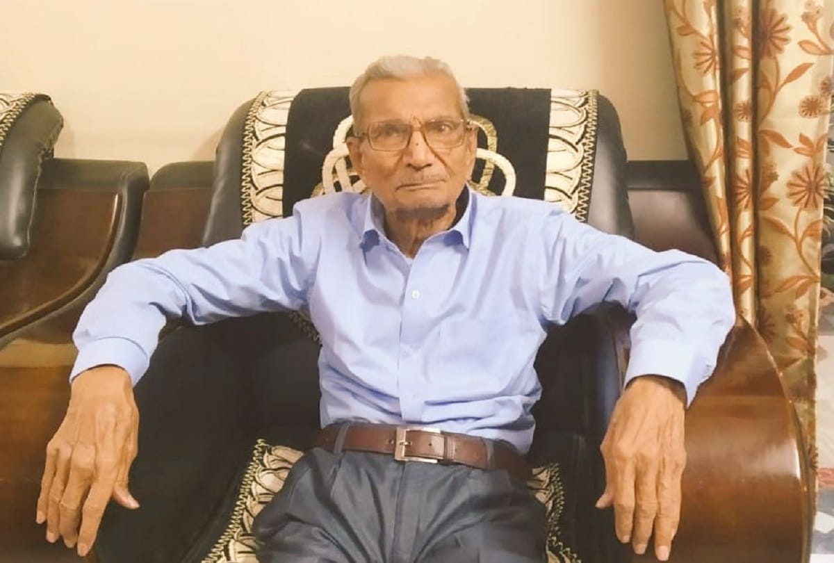 maharashtra coronavirus:  Nagpur  RSS swayamsevak narayan rao dabhadkar said, I have lived, their children will be orphaned, left the bed, died in three days