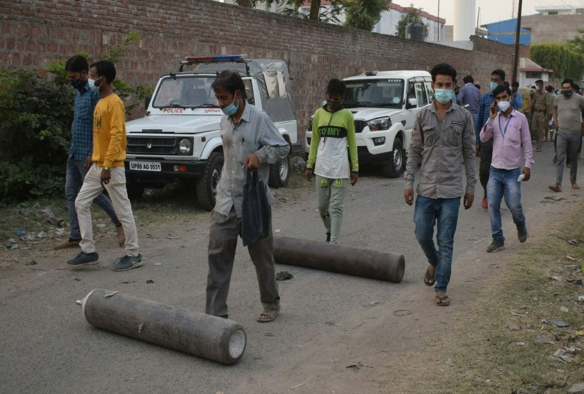 Oxygen Cylinder Scam In Agra During Corona Pandemic