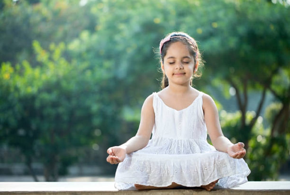 how to give sex education to child at home in hindi