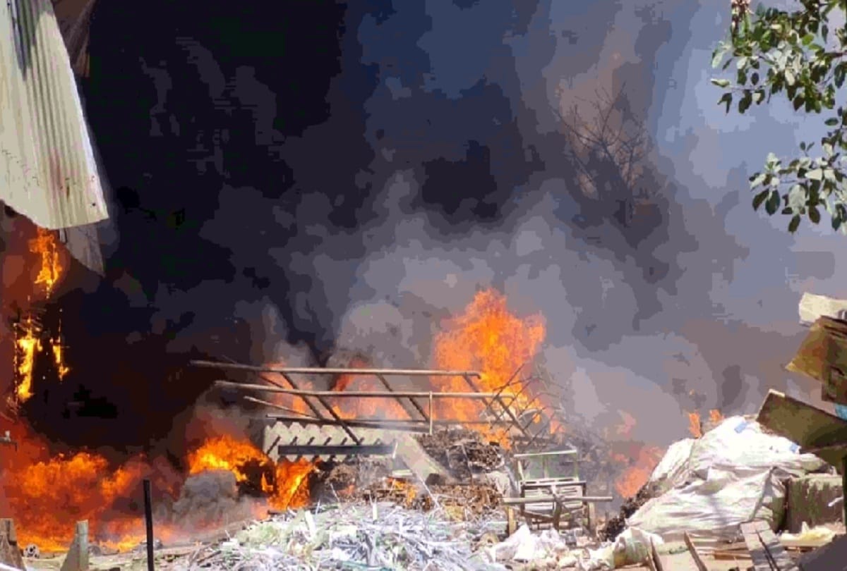 Jammu kashmir news: Fire breaks out in zinc factory contractor-worker dies