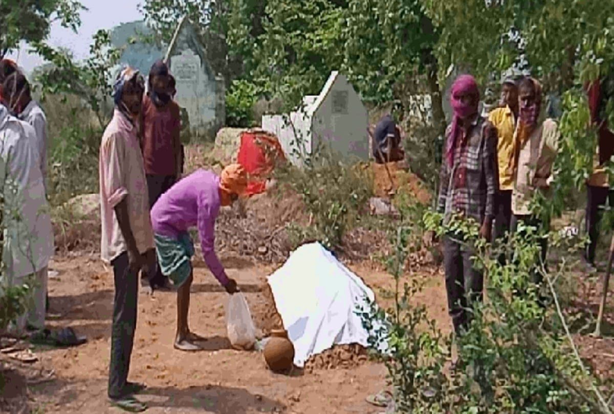 Six people died in Hathras after drinking alcohol