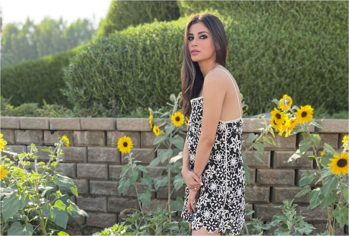 mouni roy perfect pose in black and white backless summer dress looking gorgeous
