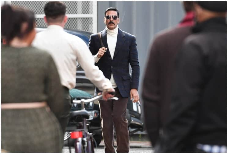 Akshay Kumar spy thriller BellBottom may release Directly on OTT talks on with Disney plus Hotstar