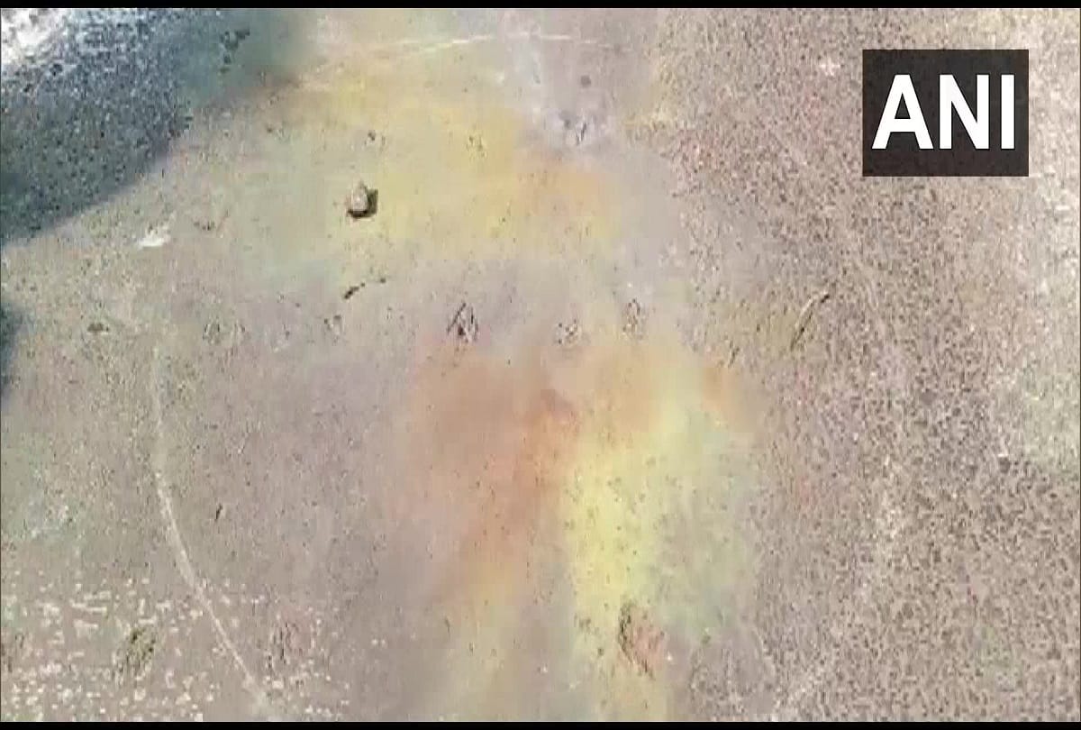 West Bengal A bomb hurled near Mahajati Sadan Auditorium in north Kolkata today Election Commission has sought details