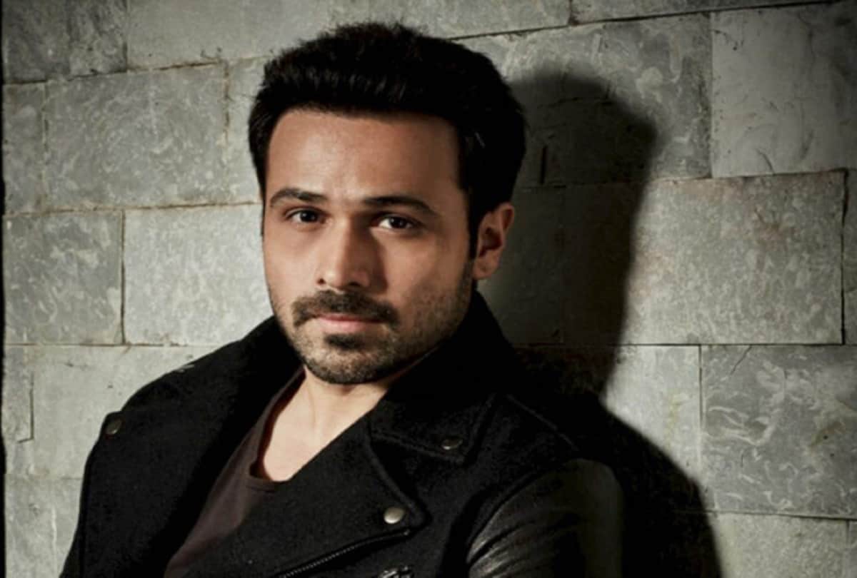 emraan hashmi stampede in theaters in Pakistan to see Bollywood actor's film