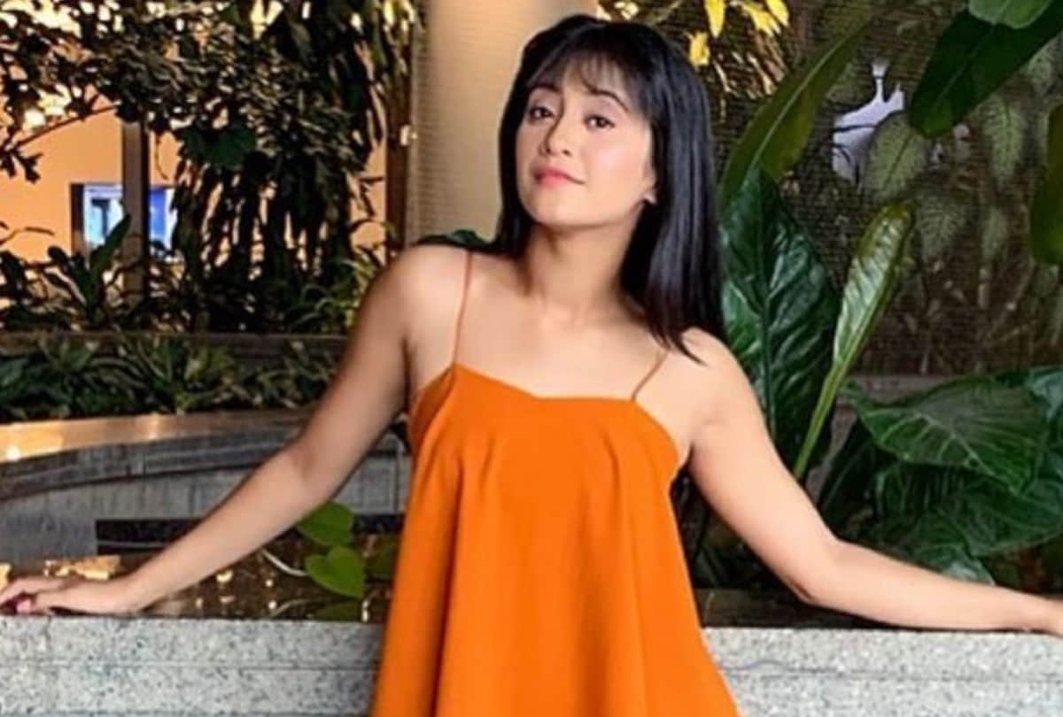 tv actress shivangi joshi ake nayara throwback pic viral in orange co ard set