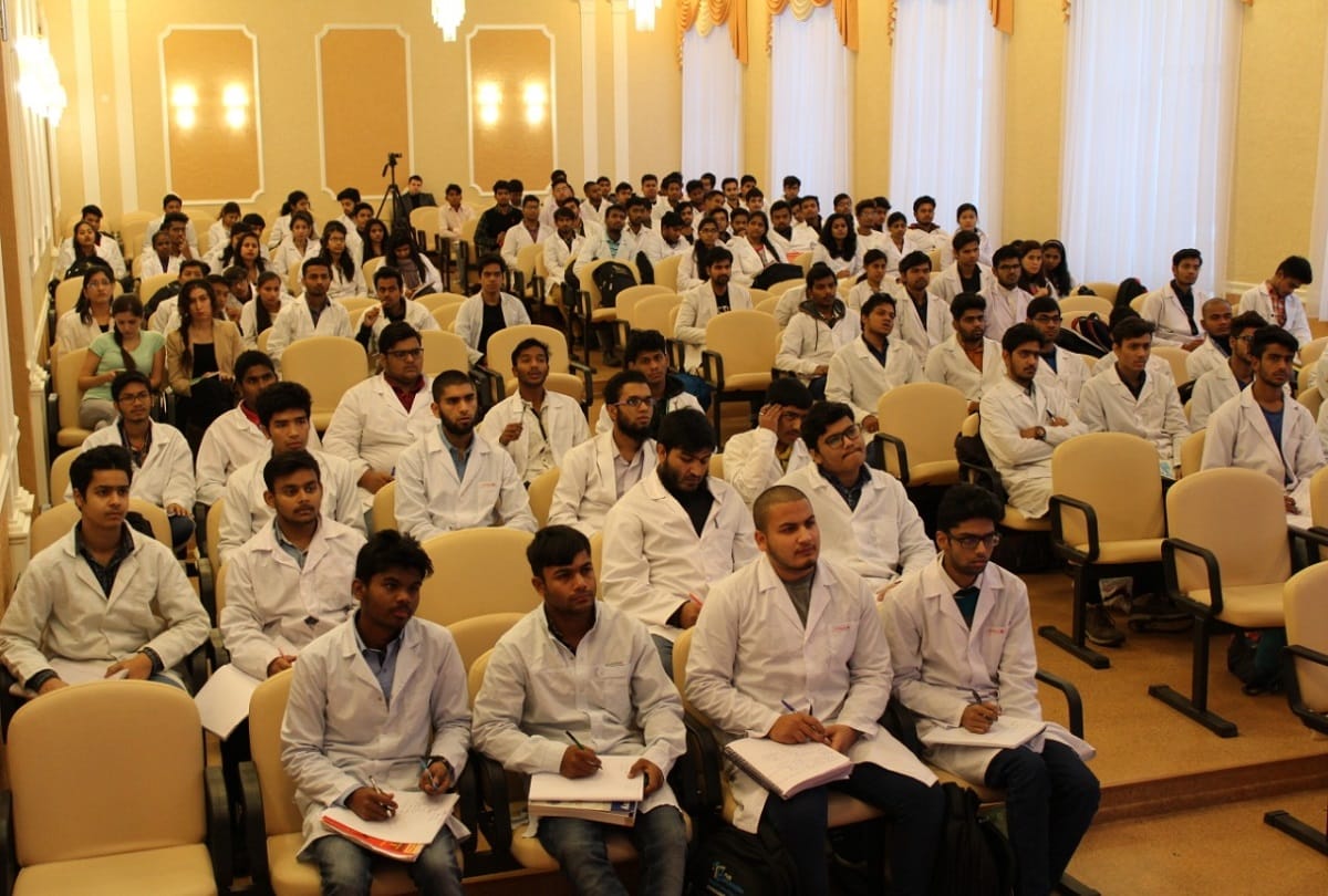 doctors studying from abroad can also come in difficult times of pandemic
