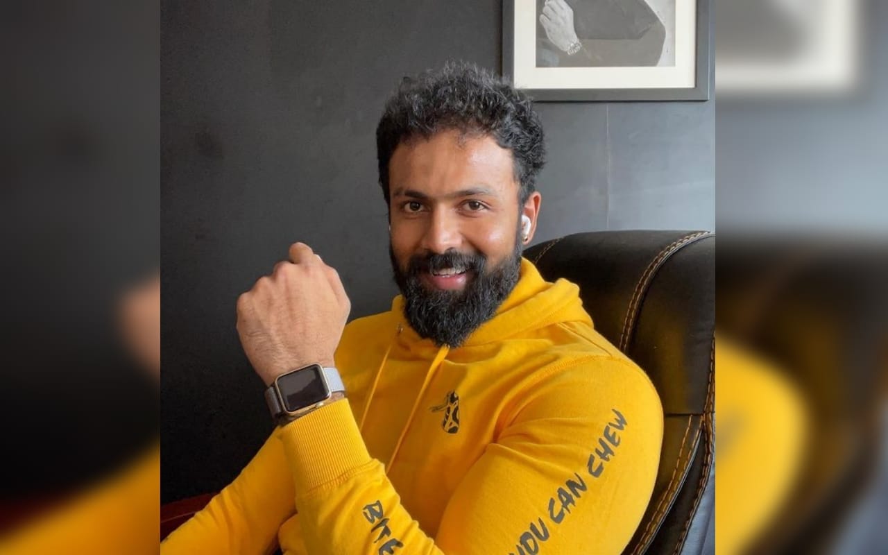 kannada actor arjun gowda helping needy people by driving ambulance himself and dropping to hospitals in urgency