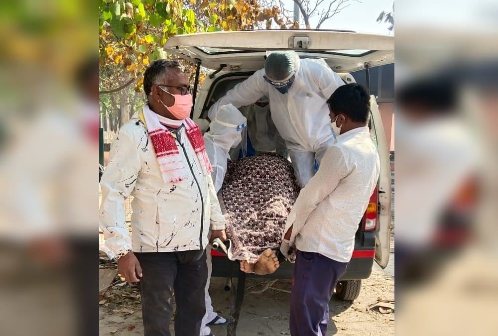 Coronavirus in Haridwar News: Many People Help for Covid Dead Patient Funeral Photos