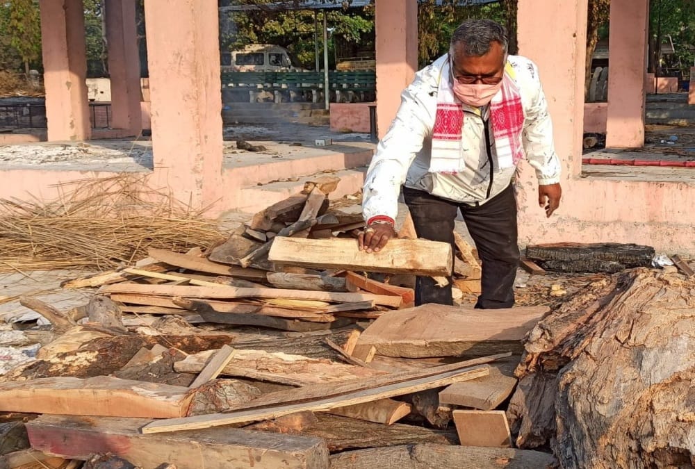 Coronavirus in Haridwar News: Many People Help for Covid Dead Patient Funeral Photos