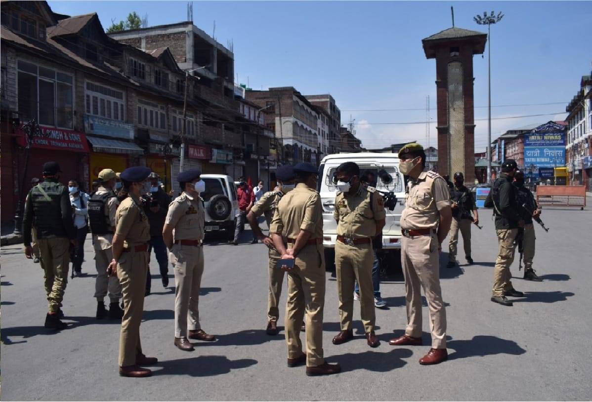 Jammu-Kashmir: lockdown strictly enforced, security forces active