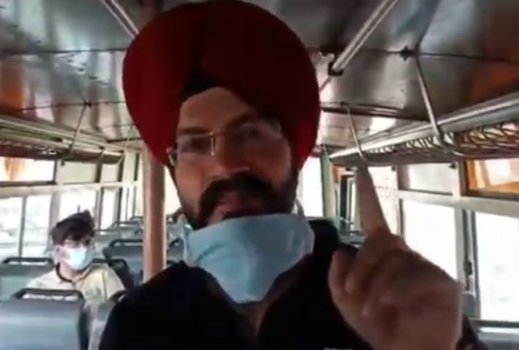 A Teacher Teach his Students in A Bus At Jalandhar of Punjab