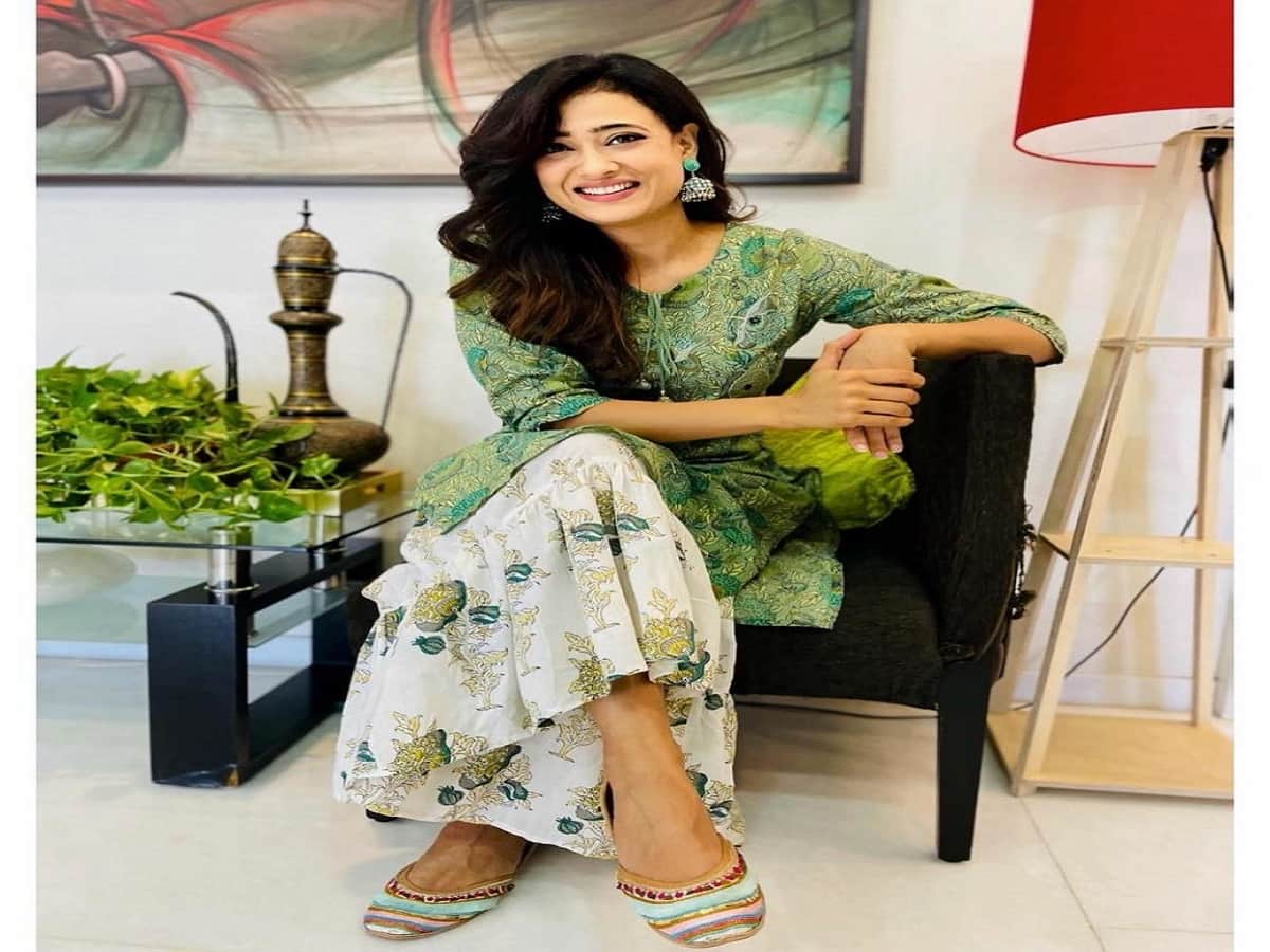 shweta tiwaris routine look is inspiration for many women in hindi