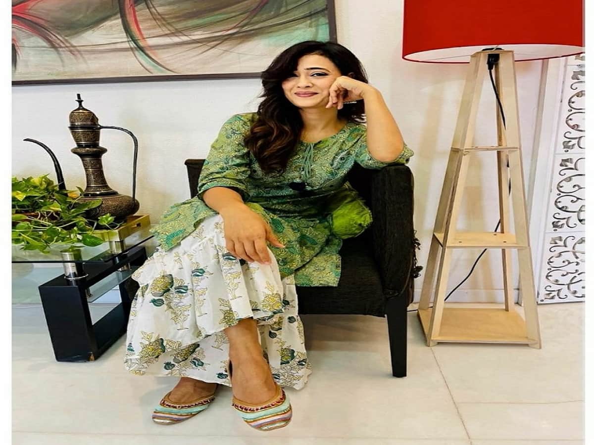 shweta tiwaris routine look is inspiration for many women in hindi