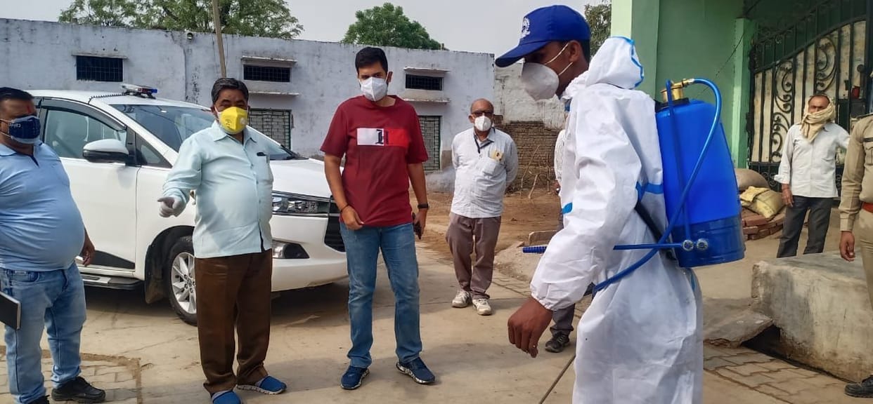 Mathura: Mayor and city commissioner tested