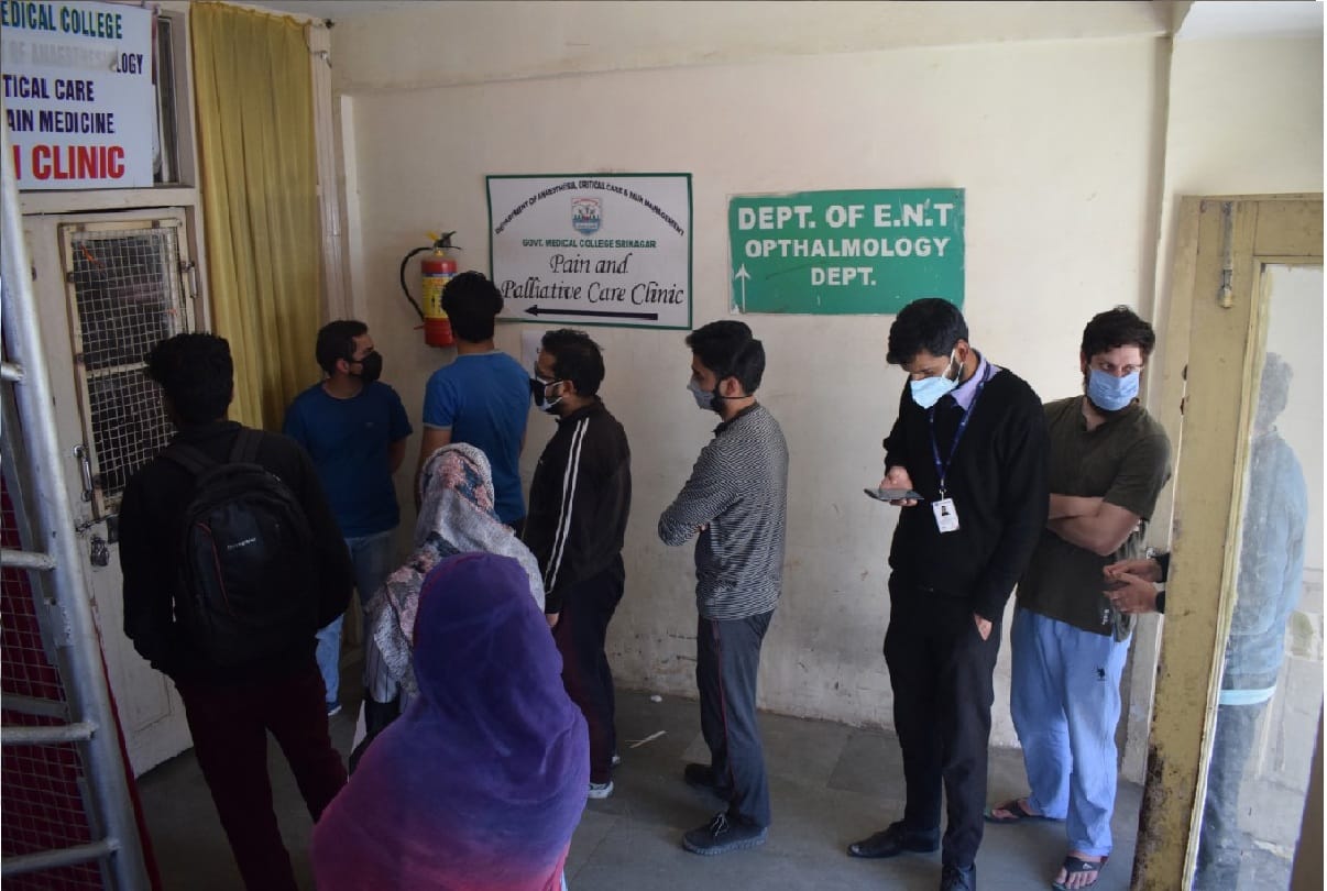 Many people were issued certificates in Srinagar without getting vaccinated