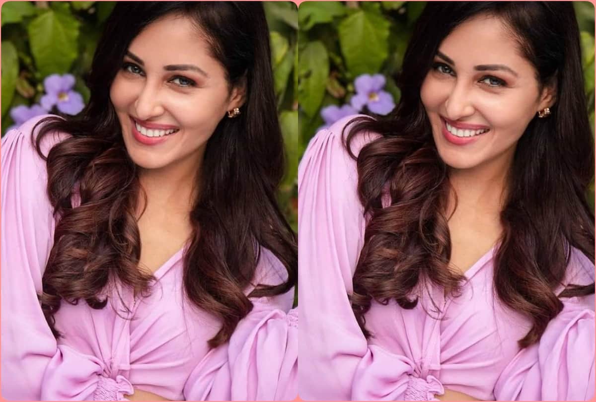 Pooja Chopra former Miss India found as corona positive being in quarantine doing social help