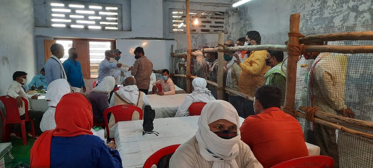 Panchayat elections: Counting begins at eight places amidst gimmicks, results will start coming from one o'clock in between counting for two days in varanasi