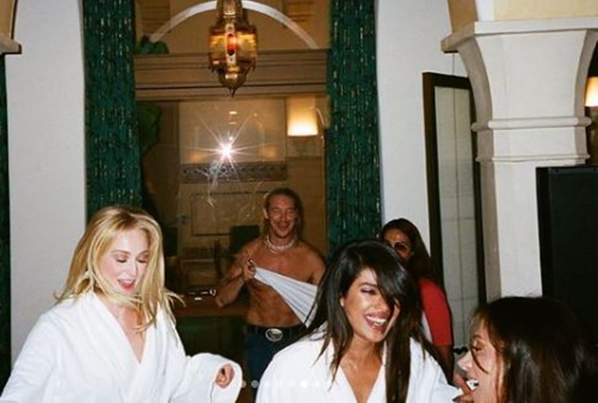 Priyanka Chopra and sophie turner unfollow each other on instagram amid Joe Jonas divorce
