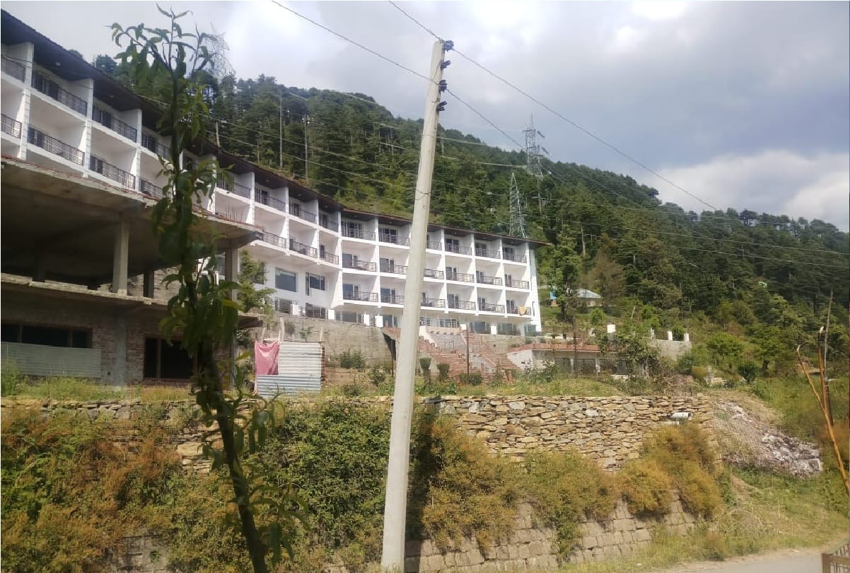 Business collapses due to Coronavirus jammu kashmir Patnitop conditions