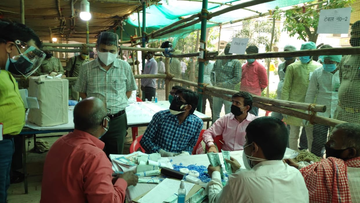 Election observer and district election officer inspected counting sites in varanasi