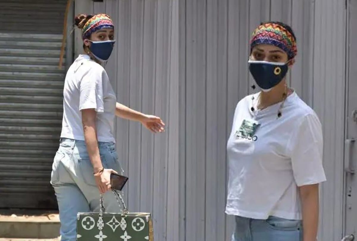 Raai Laxmi spotted in ripped jeans and white tee wearing mask photo goes viral