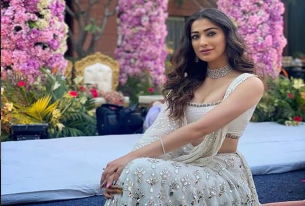 Raai Laxmi spotted in ripped jeans and white tee wearing mask photo goes viral