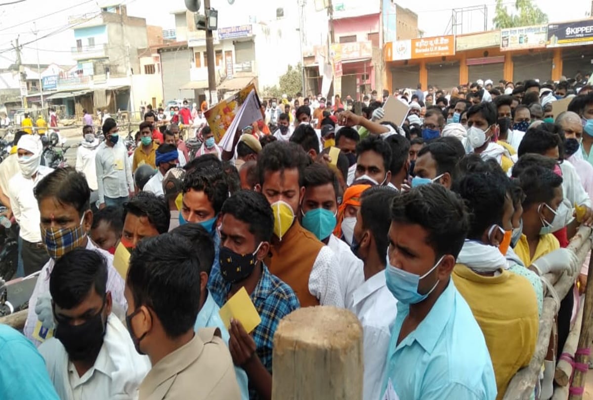 UP gram panchayat election result 2021 no covid protocols being followed see in photos