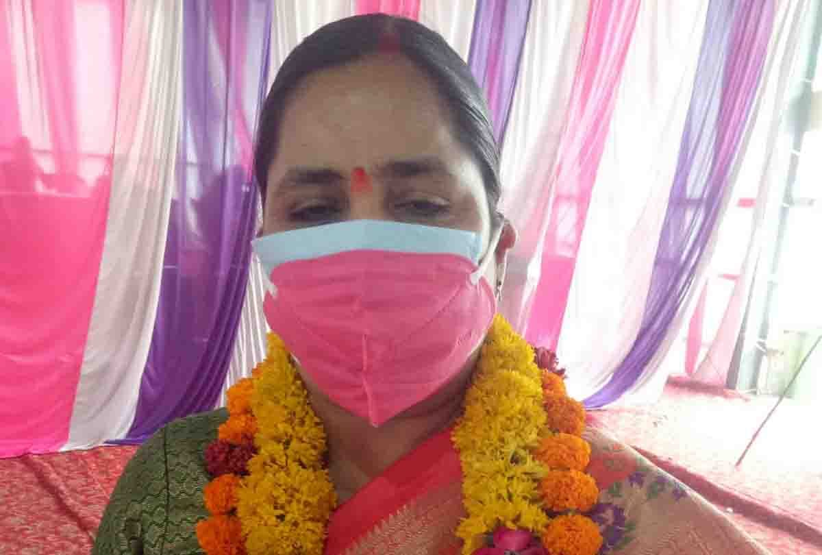 Panchayat elections: Vandana, cousin of former Minister of State, became the head of Hariballabhpur for the fifth consecutive time