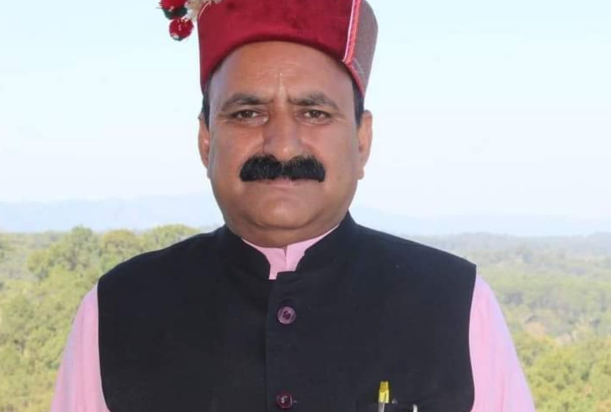 oxygen ventilator unavailable in Covid care hospital Hamirpur Covid-19 infected BJP leader died